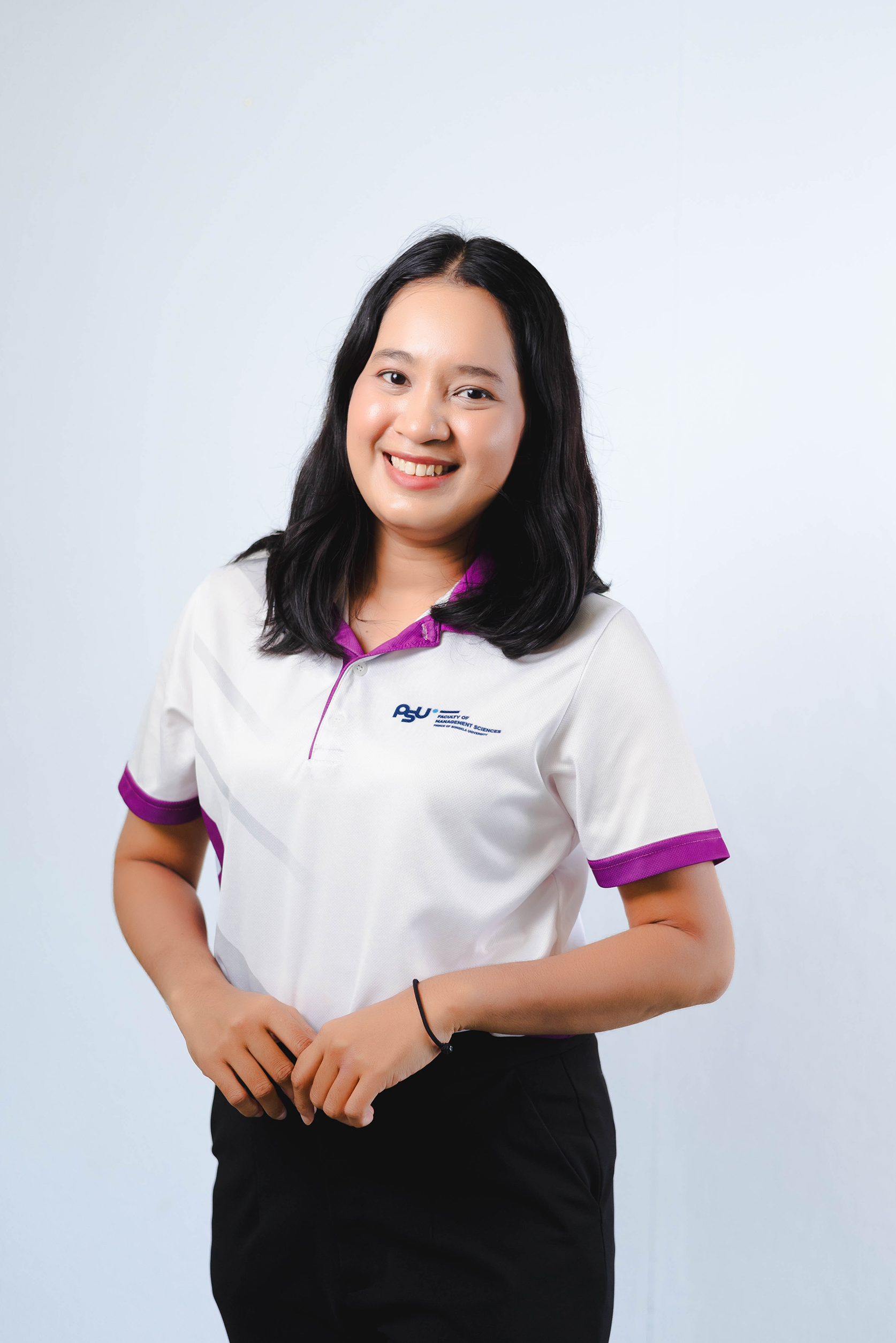 นางสาวอรวรรณ เอียดทอง