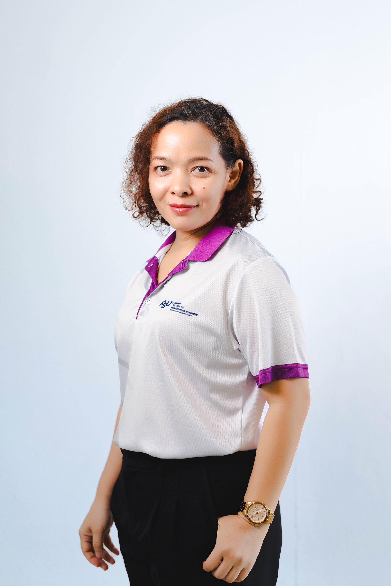นางศุภญาลักษณ์ ศรีจันทร์กุล