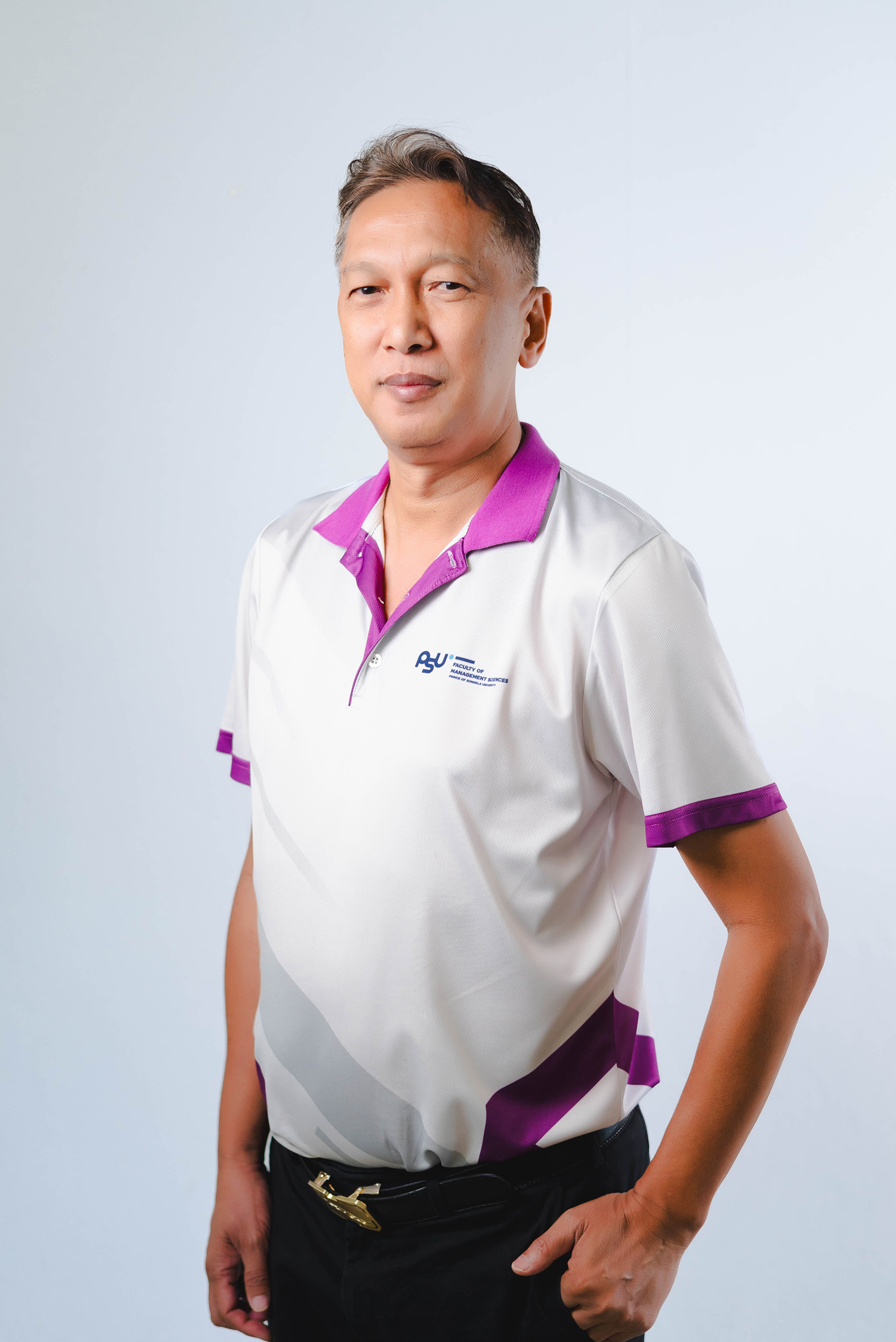 นายสุวัฒน์ อัครบวร